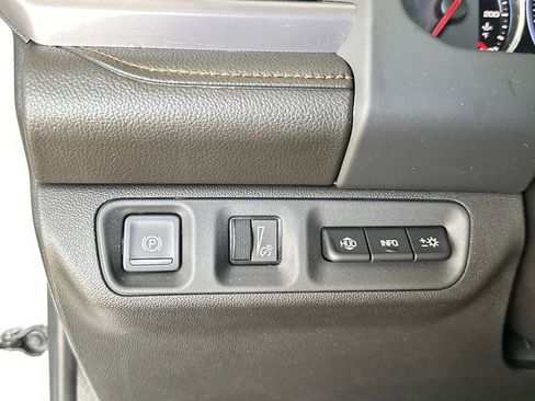 Used 2022 GMC Acadia AT4 w/ Technology Package image 20