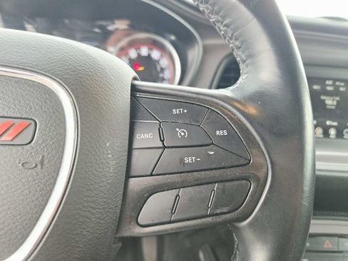 Used 2023 Dodge Challenger SXT RWD image 12