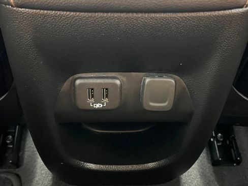 Used 2022 GMC Canyon AT4 AWD/4WD image 35