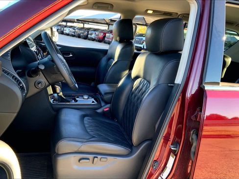 Used 2023 Nissan Armada Platinum w/ Captain's Chairs Package image 7