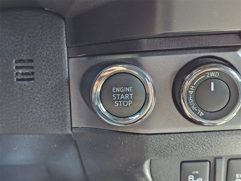 Used 2020 Toyota Tacoma TRD Off-Road w/ Technology Package image 23