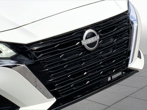 Used 2024 Nissan Altima 2.5 S FWD image 26