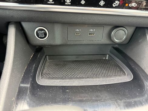 Used 2022 Nissan Rogue SV FWD image 25