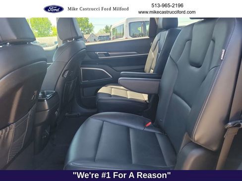 Used 2024 Kia Telluride S w/ S Sunroof Package FWD image 13
