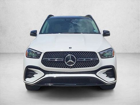 Used 2024 Mercedes-Benz GLE 450e 4MATIC image 2