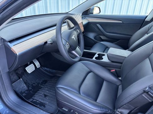 Used 2022 Tesla Model 3 Performance image 16