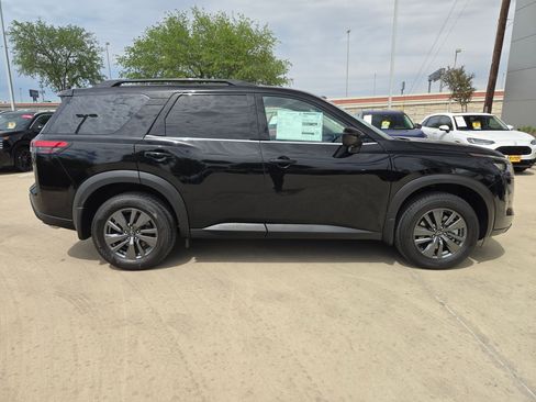 New 2026 Nissan Pathfinder SV FWD image 2