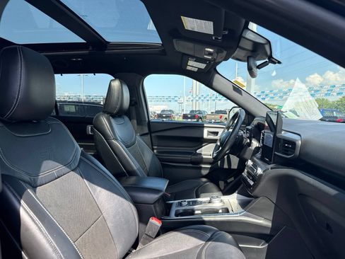 Used 2020 Ford Explorer ST w/ Premium Technology Package AWD/4WD image 7
