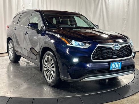 Used 2021 Toyota Highlander Platinum AWD/4WD image 11