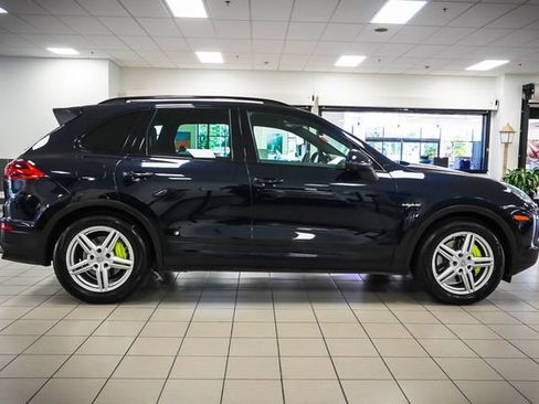 Used 2016 Porsche Cayenne S AWD/4WD image 5