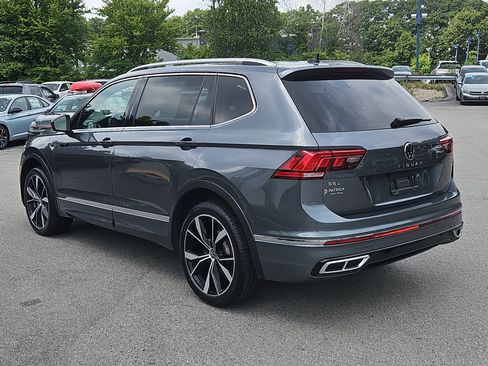 Certified 2024 Volkswagen Tiguan SEL R-Line AWD/4WD image 31