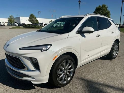 Used 2024 Buick Encore GX Avenir w/ Avenir Technology Package FWD image 4