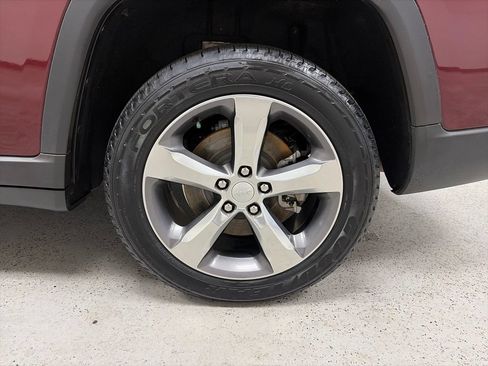 Used 2021 Jeep Grand Cherokee L Limited AWD/4WD image 9