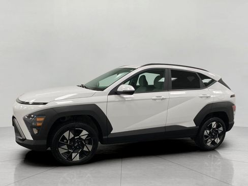 Certified 2024 Hyundai Kona SEL AWD/4WD image 7