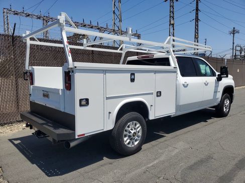 New 2026 Chevrolet Silverado 2500 LT w/ Convenience Package AWD/4WD image 4