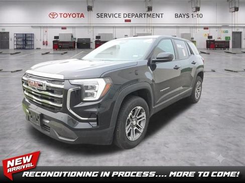 Used 2025 GMC Terrain Elevation FWD image 1