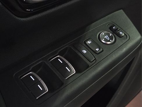 Used 2025 Honda CR-V EX-L image 18