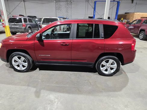 Used 2013 Jeep Compass Sport image 4