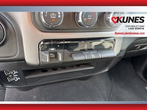 Used 2024 RAM 2500 Big Horn image 24