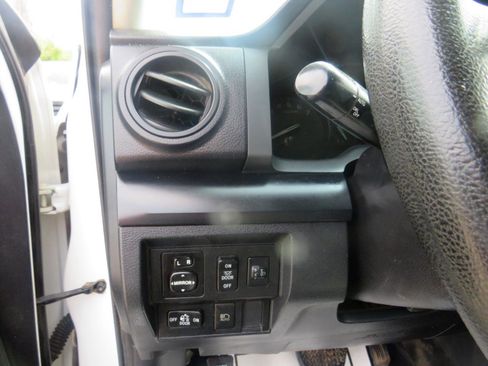Used 2020 Toyota Tundra SR AWD/4WD image 12