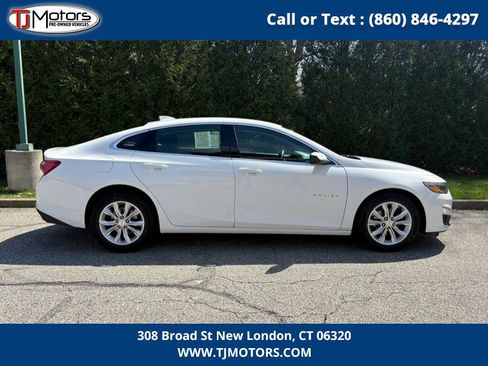 Used 2022 Chevrolet Malibu LT FWD image 5