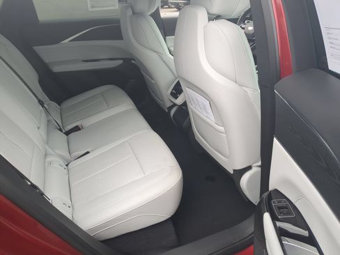 Certified 2024 Cadillac Lyriq Luxury AWD/4WD image 26