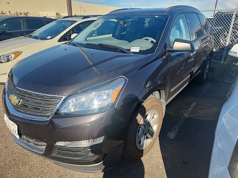 Used 2017 Chevrolet Traverse LS image 3