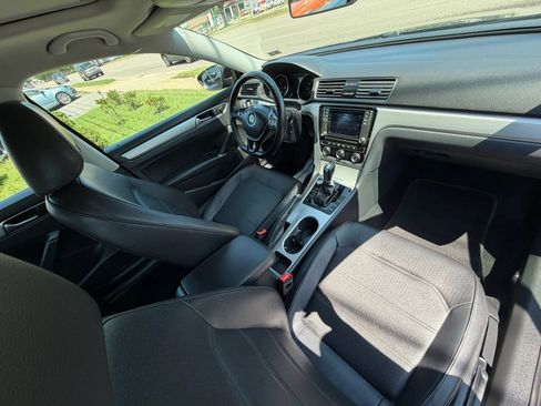 Used 2019 Volkswagen Passat 2.0T Wolfsburg FWD image 17