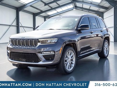 Used 2022 Jeep Grand Cherokee Summit AWD/4WD image 22
