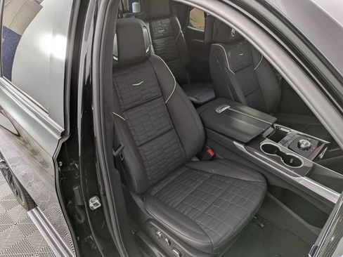 Used 2025 Cadillac Escalade V w/ LPO, ONYX Package AWD/4WD image 40