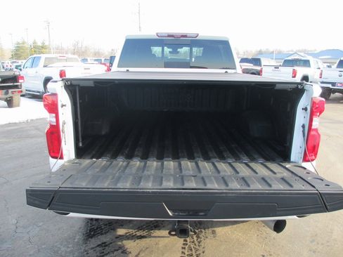 Used 2022 Chevrolet Silverado 2500 High Country w/ Technology Package image 7