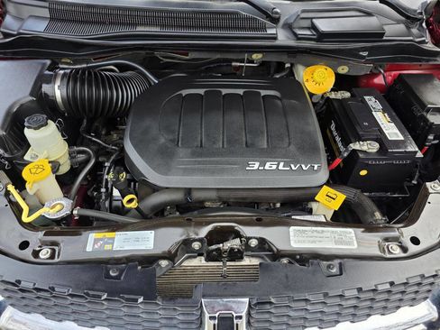 Used 2015 Dodge Grand Caravan SXT image 23