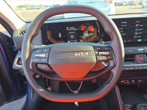 Used 2025 Kia K4 FWD image 7
