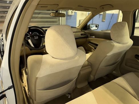 Used 2009 Honda Accord LX-P image 24