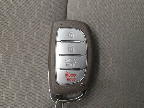 Used 2019 Hyundai Elantra Value Edition image 32