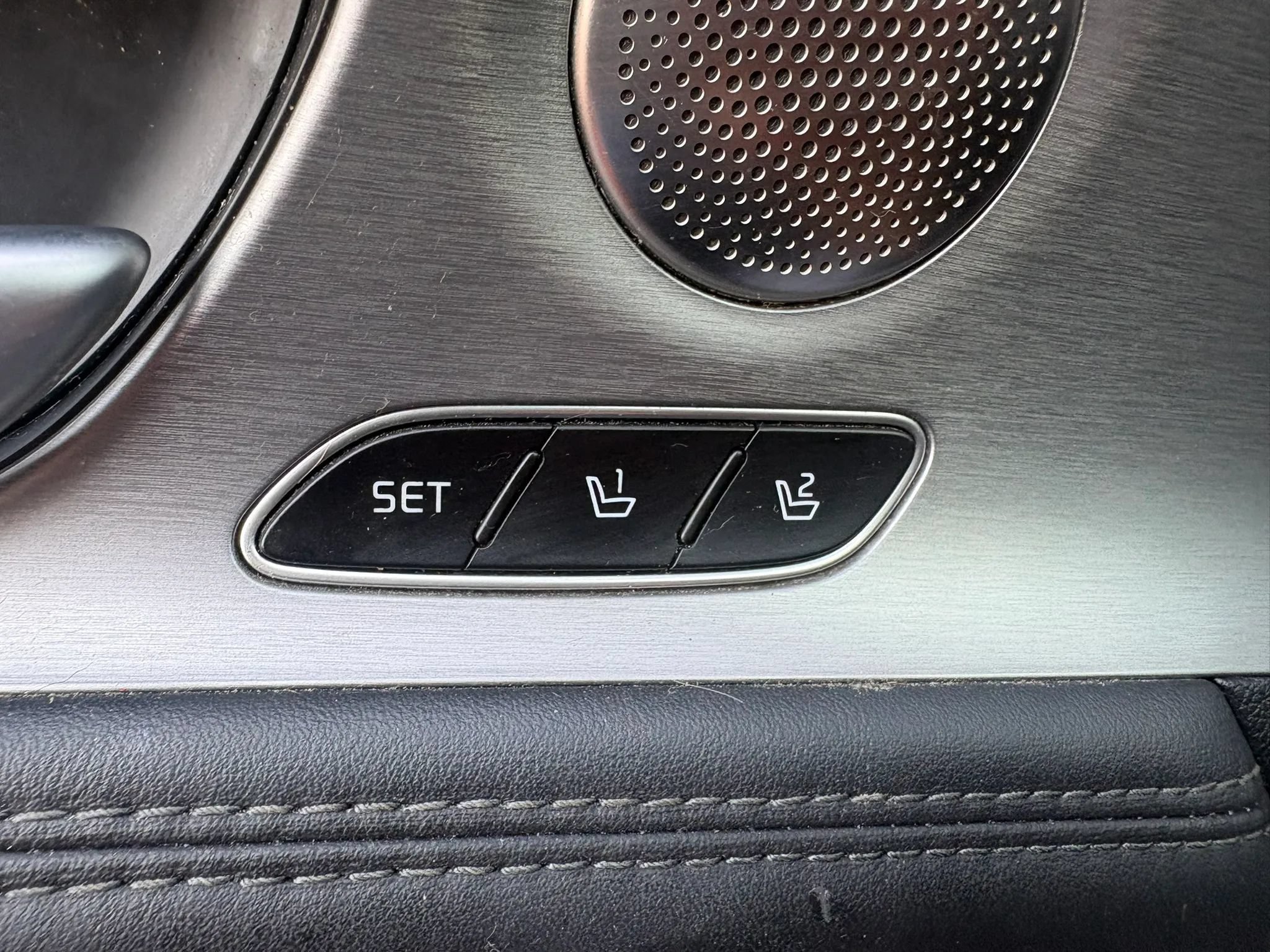 Used 2018 Kia Stinger GT2 AWD/4WD image 8