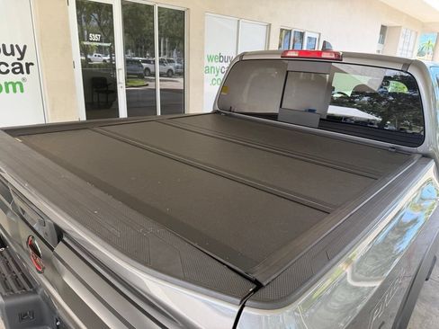 Used 2025 Nissan Frontier Pro-X RWD image 32