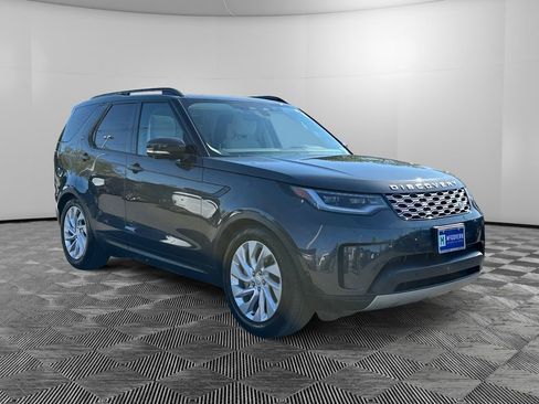 Used 2023 Land Rover Discovery S AWD/4WD image 7