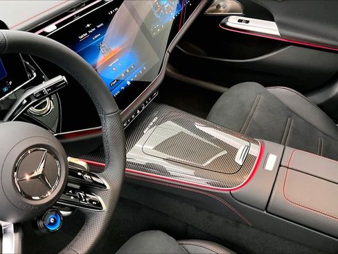 Used 2026 Mercedes-Benz E 53 AMG e 4MATIC Sedan image 8