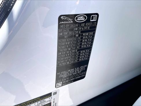 New 2026 Land Rover Discovery Limited Edition AWD/4WD image 14