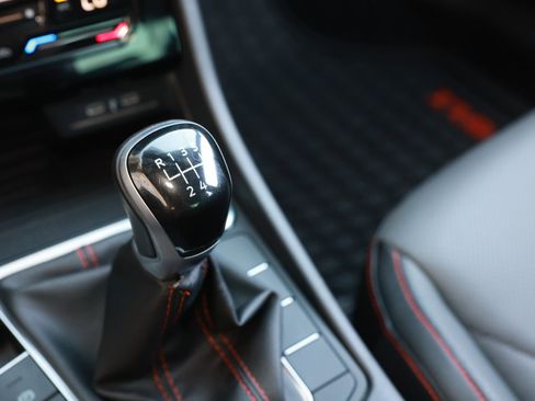 Used 2025 Volkswagen Jetta GLI Autobahn image 44