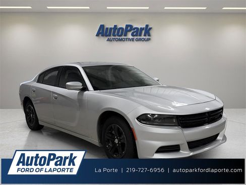 Used 2022 Dodge Charger SXT image 1
