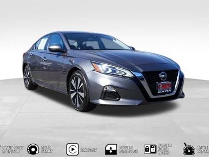 Used 2021 Nissan Altima 2.5 SV