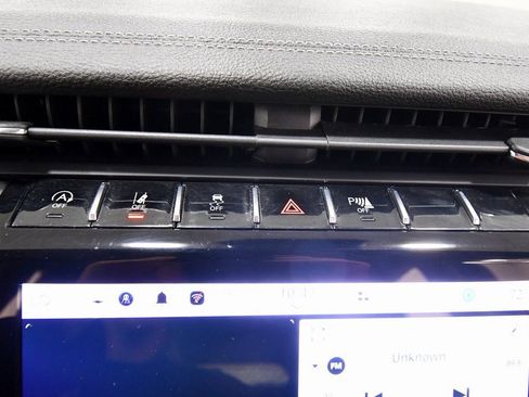 Used 2023 Jeep Grand Cherokee L Limited image 23