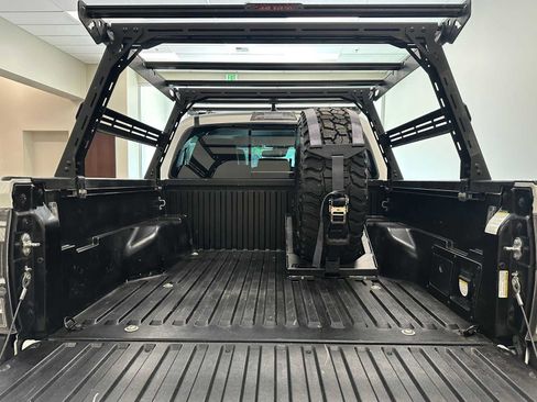 Used 2021 Toyota Tacoma Limited AWD/4WD image 30