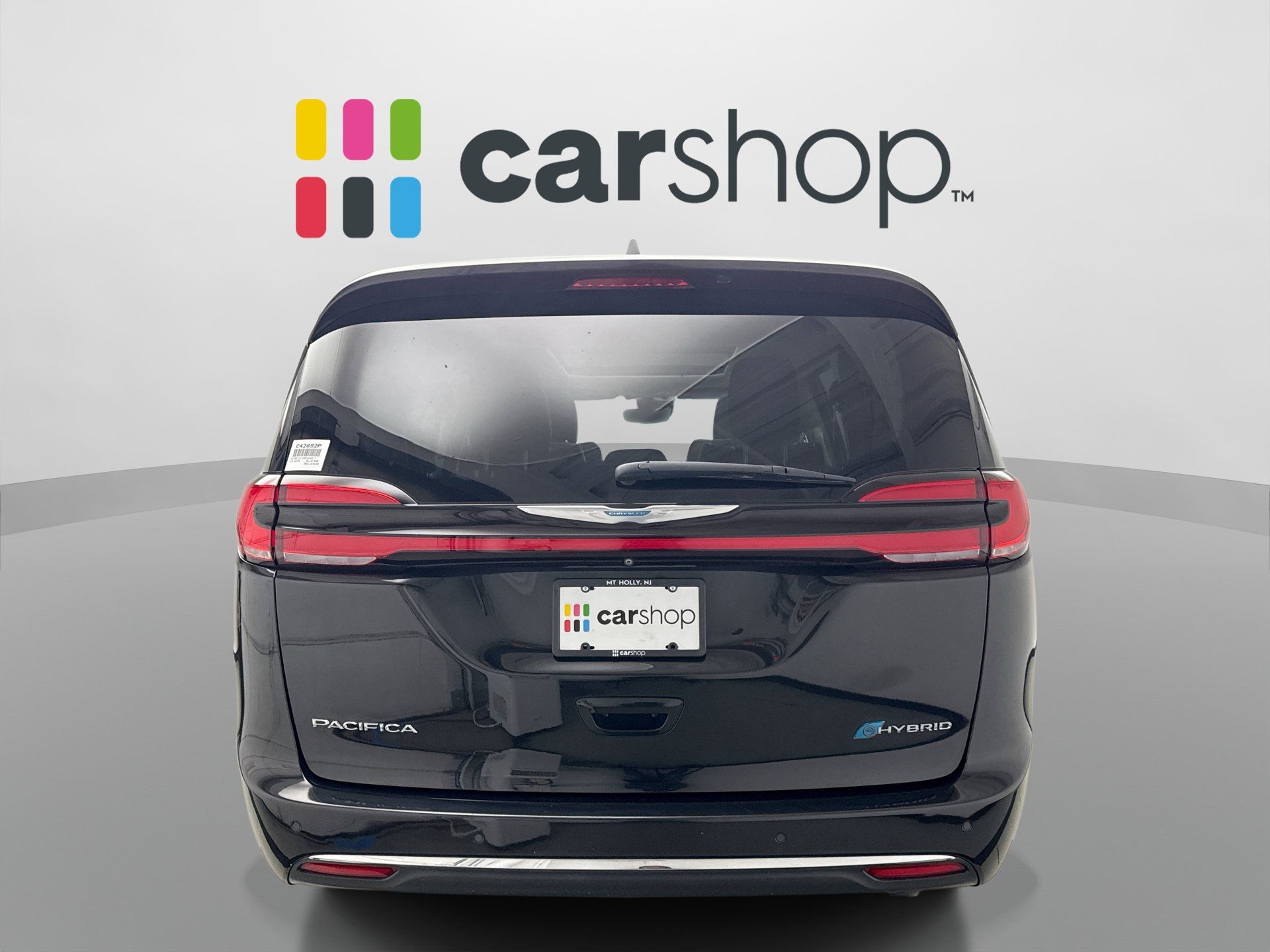 Used 2021 Chrysler Pacifica Limited w/ Premium & Safety Sphere Group FWD image 4