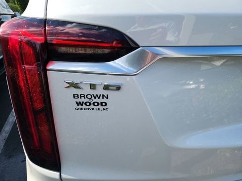 Certified 2021 Cadillac XT6 Premium Luxury FWD image 4