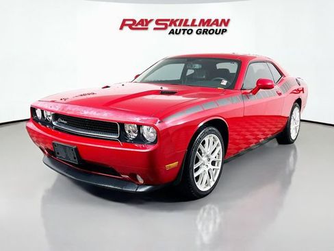 Used 2012 Dodge Challenger SXT Plus RWD image 3