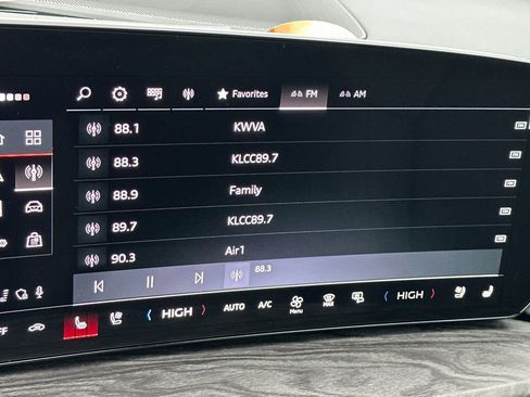 New 2025 Audi Q5 Premium Plus AWD/4WD image 17