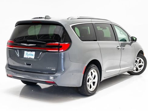 Used 2021 Chrysler Pacifica Limited w/ Premium & Safety Sphere Group AWD/4WD image 29